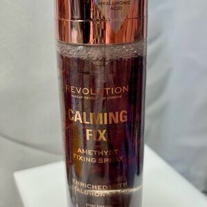 Revolution Calming Fix Amethyst Fixing Spray Hyaluronic Acid Amethyst Crystals